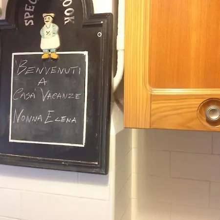 Casa Vacanze Nonna Elena * Rome