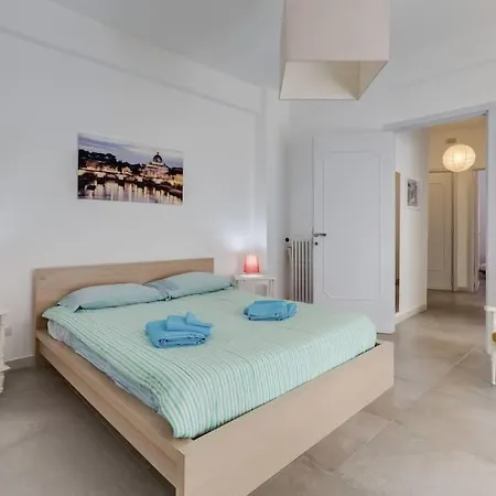 Casa Vacanze Nonna Elena Holiday home