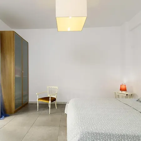 Casa Vacanze Nonna Elena Rome